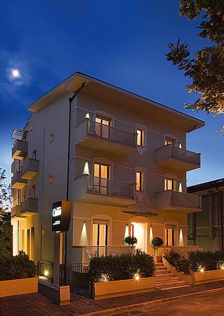 Residence Caterina Cattolica Exteriör bild