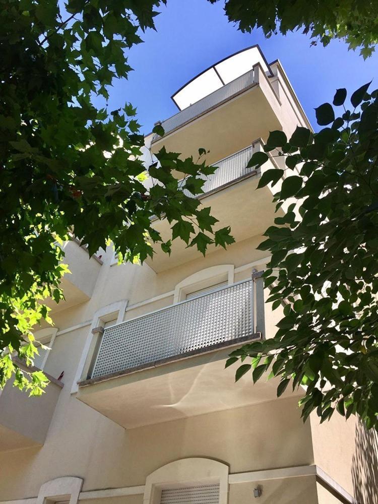 Residence Caterina Cattolica Exteriör bild